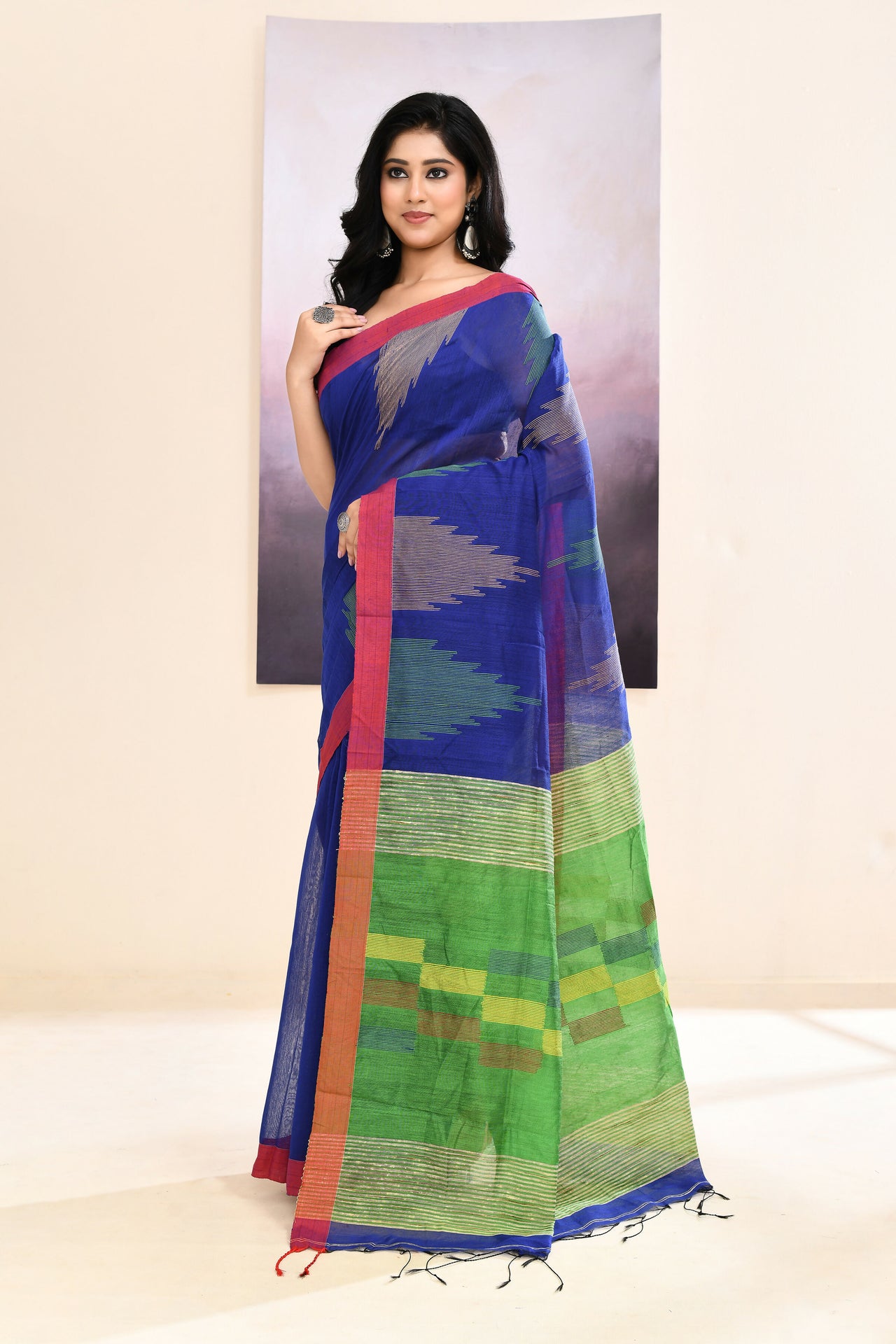 Piyari Fashion Women's Blue Temple Border Embellished Cotton Blend Jamdani Saree - Dista