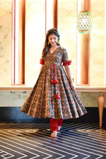 Thumbnail for Aastha Fashion Women's Black Cotton Silk Digital Printed Designer Kurti with Pant - Distacart