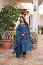 Thumbnail for Teeya Creation Womens New Trendy Simple Cotton With Embroidered Work Kurta Set - Dista