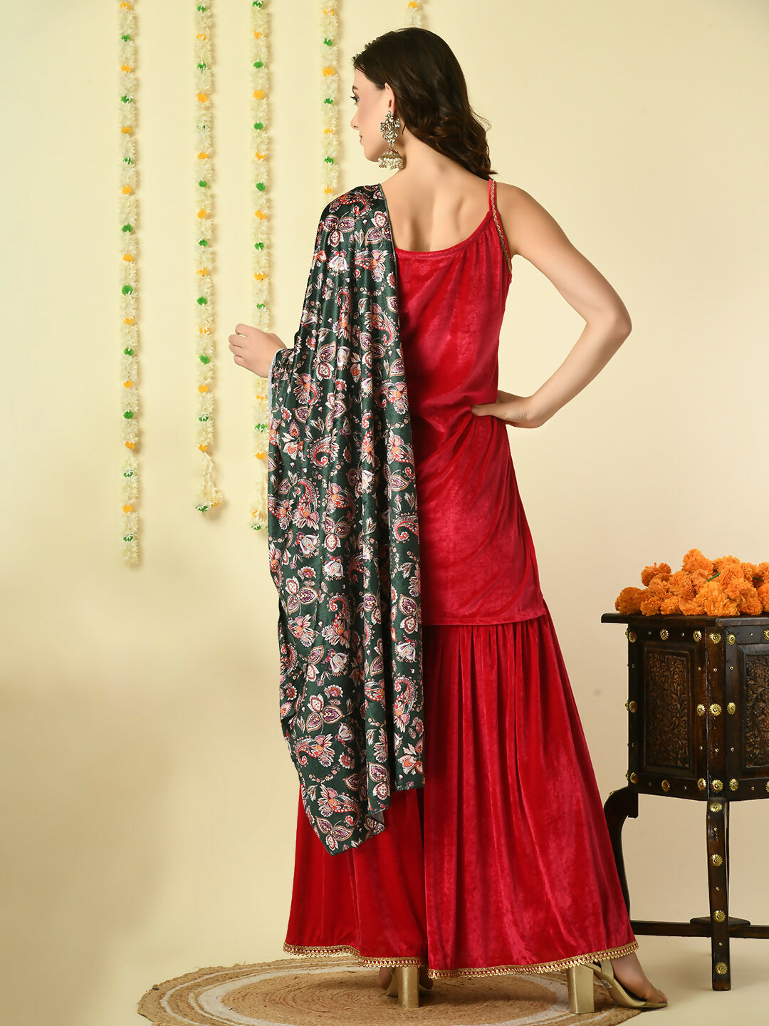 Myshka Women's Pink Velvet Kurti & Sharara With Dupatta Party Sets - Distacart