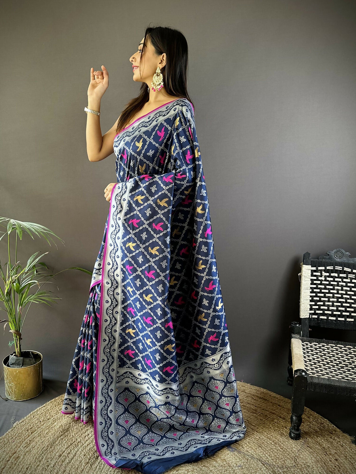 Joban Fashion Royal Blue Jacquard Woven Pattern Lichi Soft Silk Banarasi Saree - Dista