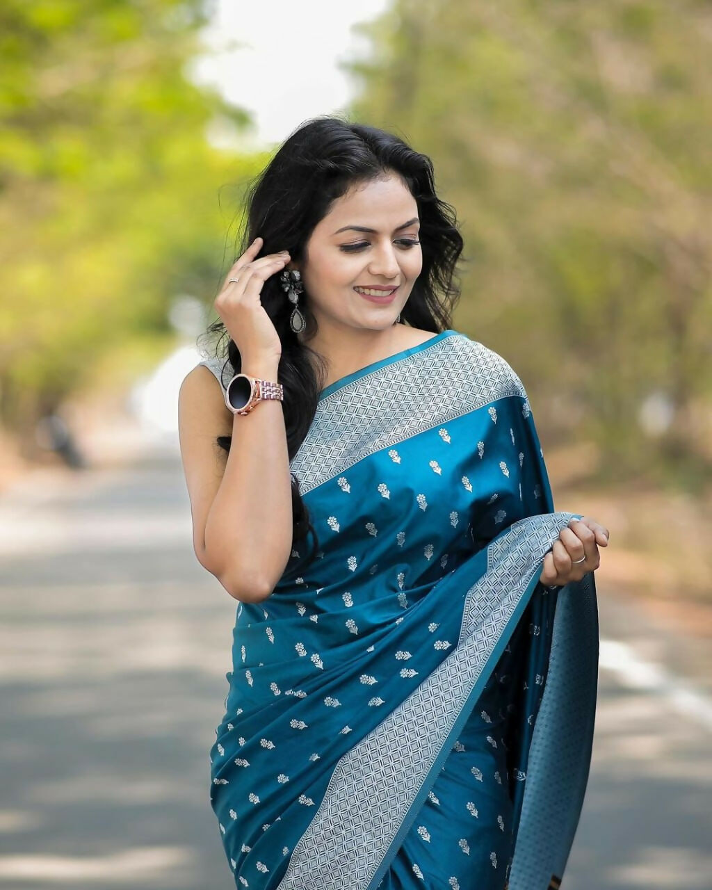 Preksha Creation Banarasi Womenblue Saree With Zari Work - Distacart