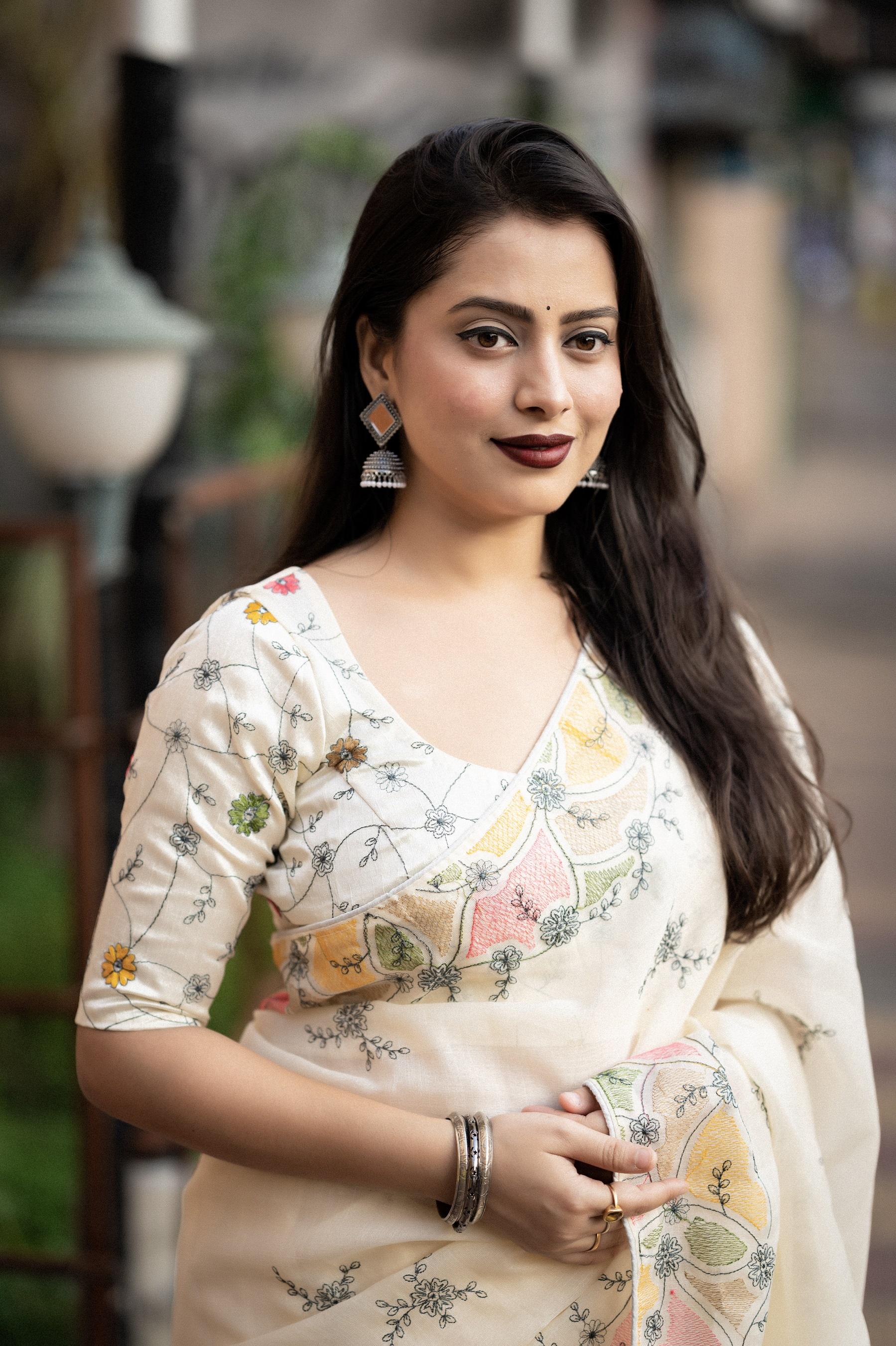 Cream Pure Linen Ethnic Motifs Saree with Unstitched Blouse - A2M - Distacart