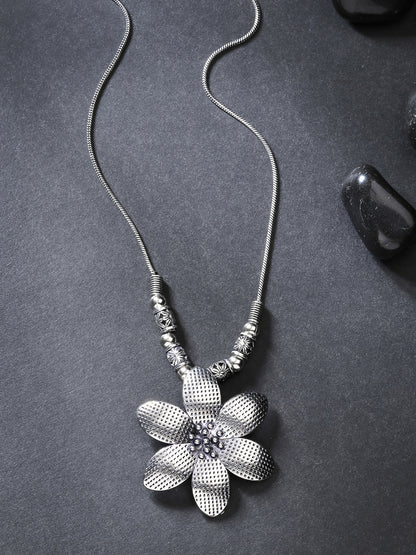 NVR Women's Silver-Toned Floral Shape Pendant with Chain - Distacart