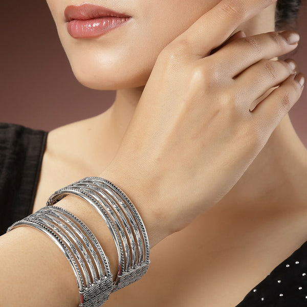 NVR Women's Silver-Toned German Silver Oxidised Kada Bangle - Distacart
