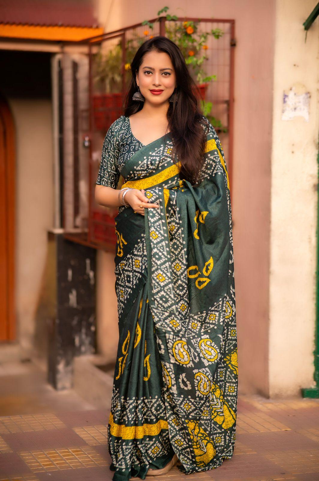 Green Silk Blend Ethnic Motifs Saree with Unstitched Blouse - A2M - Distacart