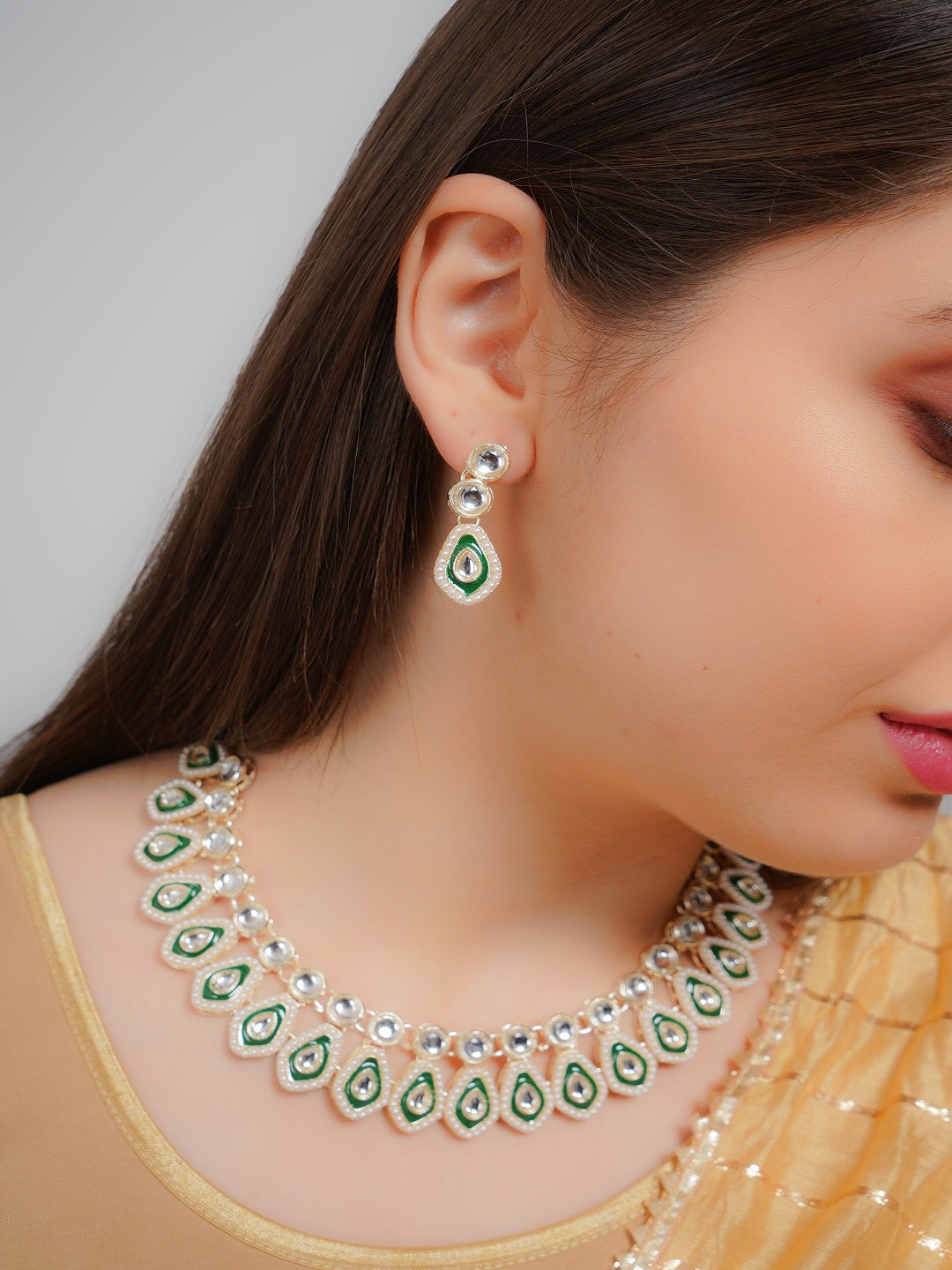 Divisha Alloy Gold-plated Pearl Jewellery Set