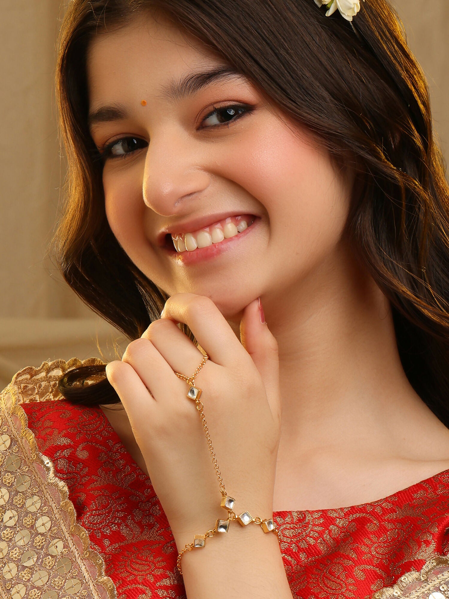 Ruby Raang Noor Minimal Gold Hand Chain