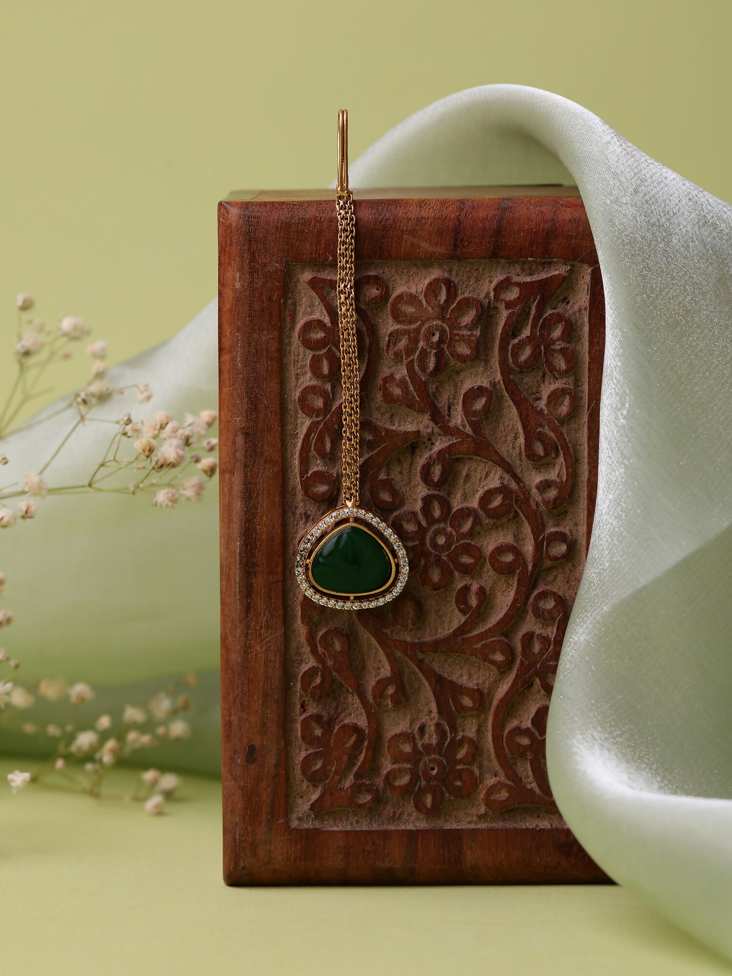 Ruby Raang Gold Polished Green Stone Kundan Maang Tikka