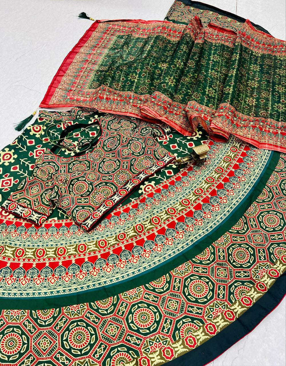 Preksha Creation Indian Navratri Special Cotton Women Lehenga Choli With print work and lucknowi print dupatta - Green - Distacart