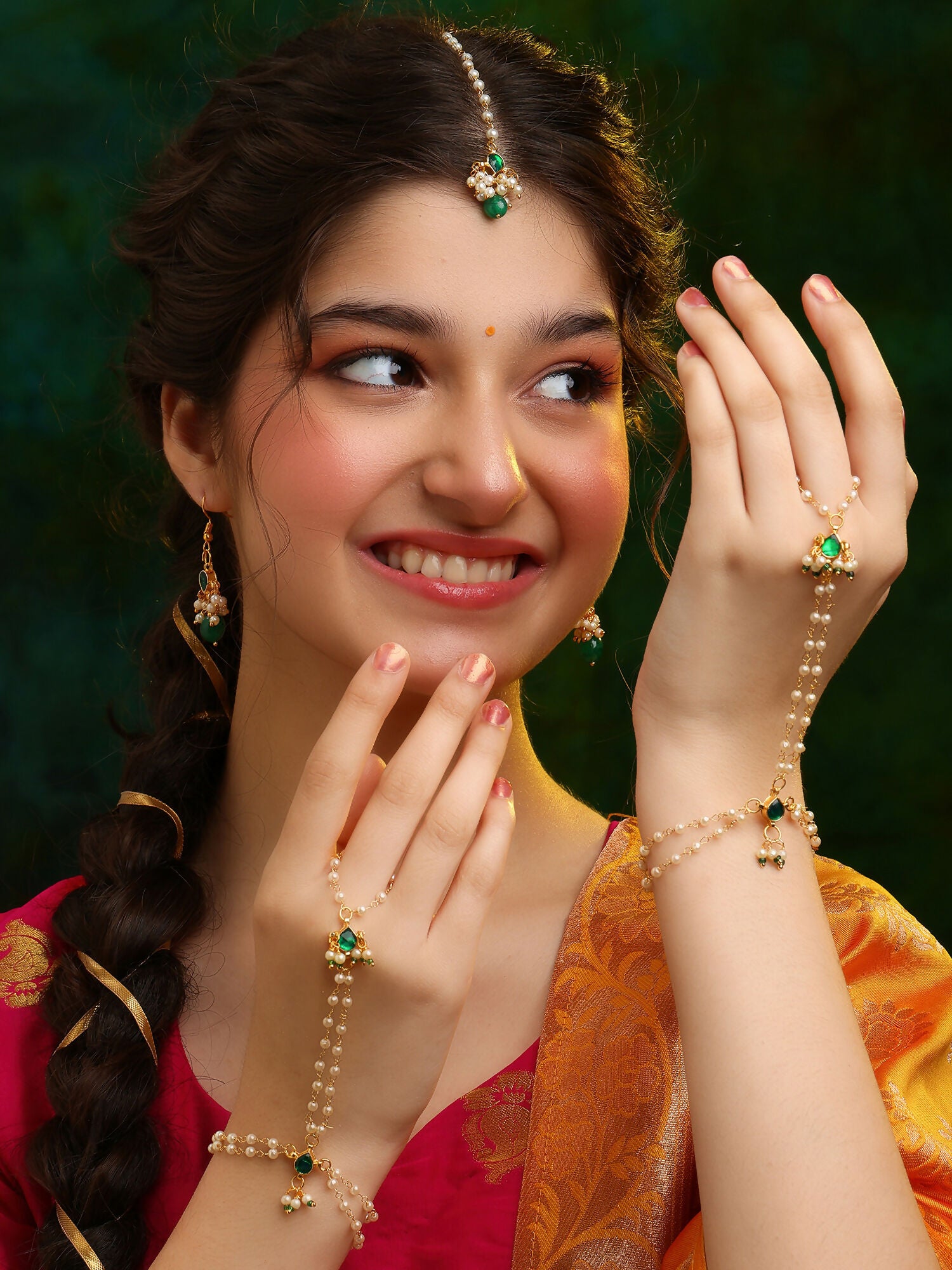 Ruby Raang Green Aura Set