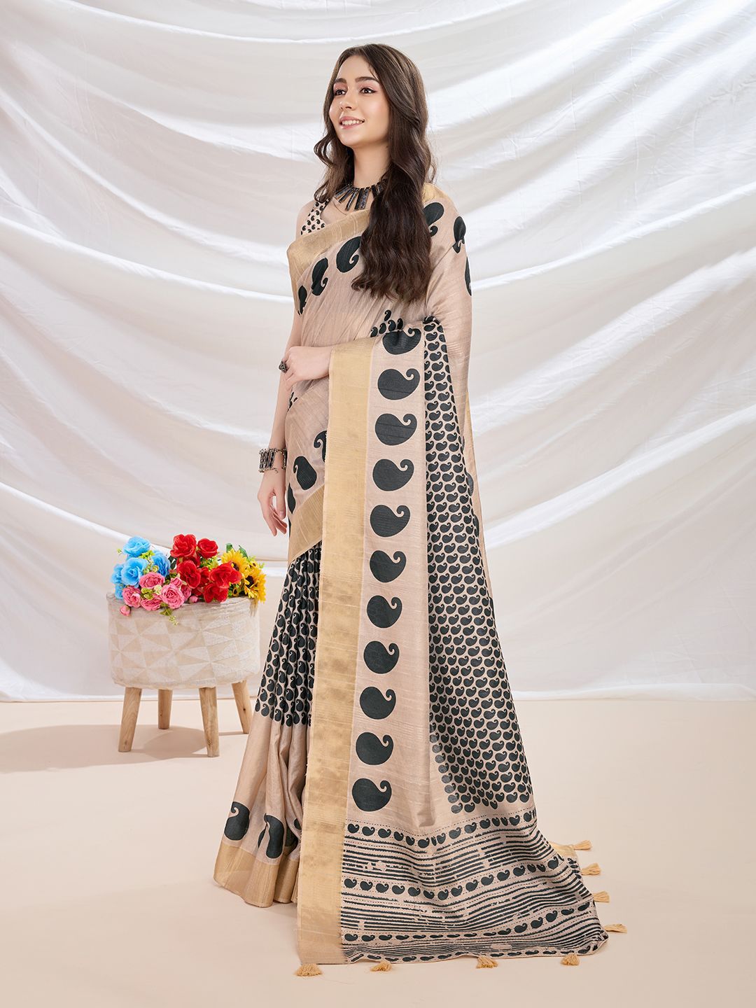 Mitera Paisley Silk Blend Saree - Distacart