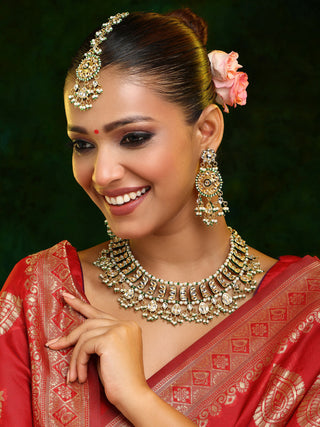Ruby Raang Gold Polished Kundan Work Gold Kundan Collar Necklace With Earrings & Maang Tikka