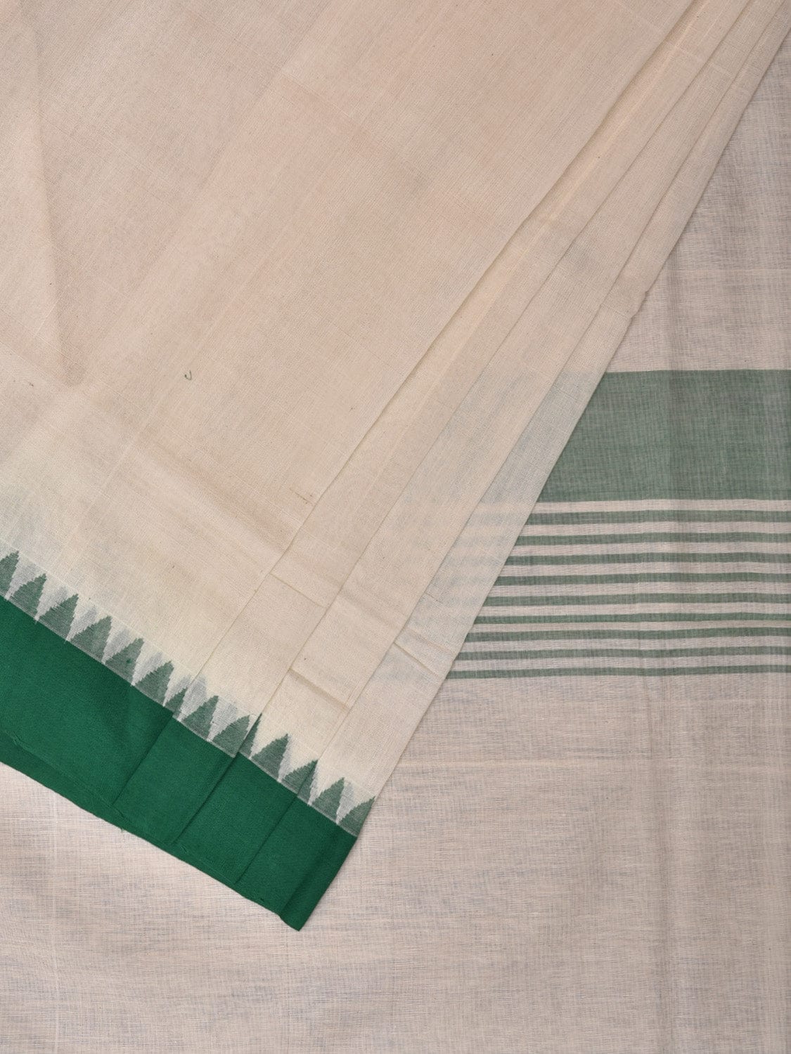 White and Green Khadi Cotton Handloom Plain Saree with Temple Border Design - Global Threads - Distacart