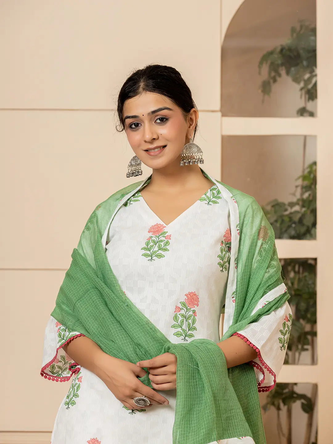 Yufta White And Red Cotton Floral Print Kurta Dupatta Set