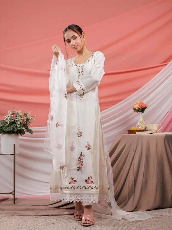 Yufta White Embroidered Kurta Dupatta Pant Set