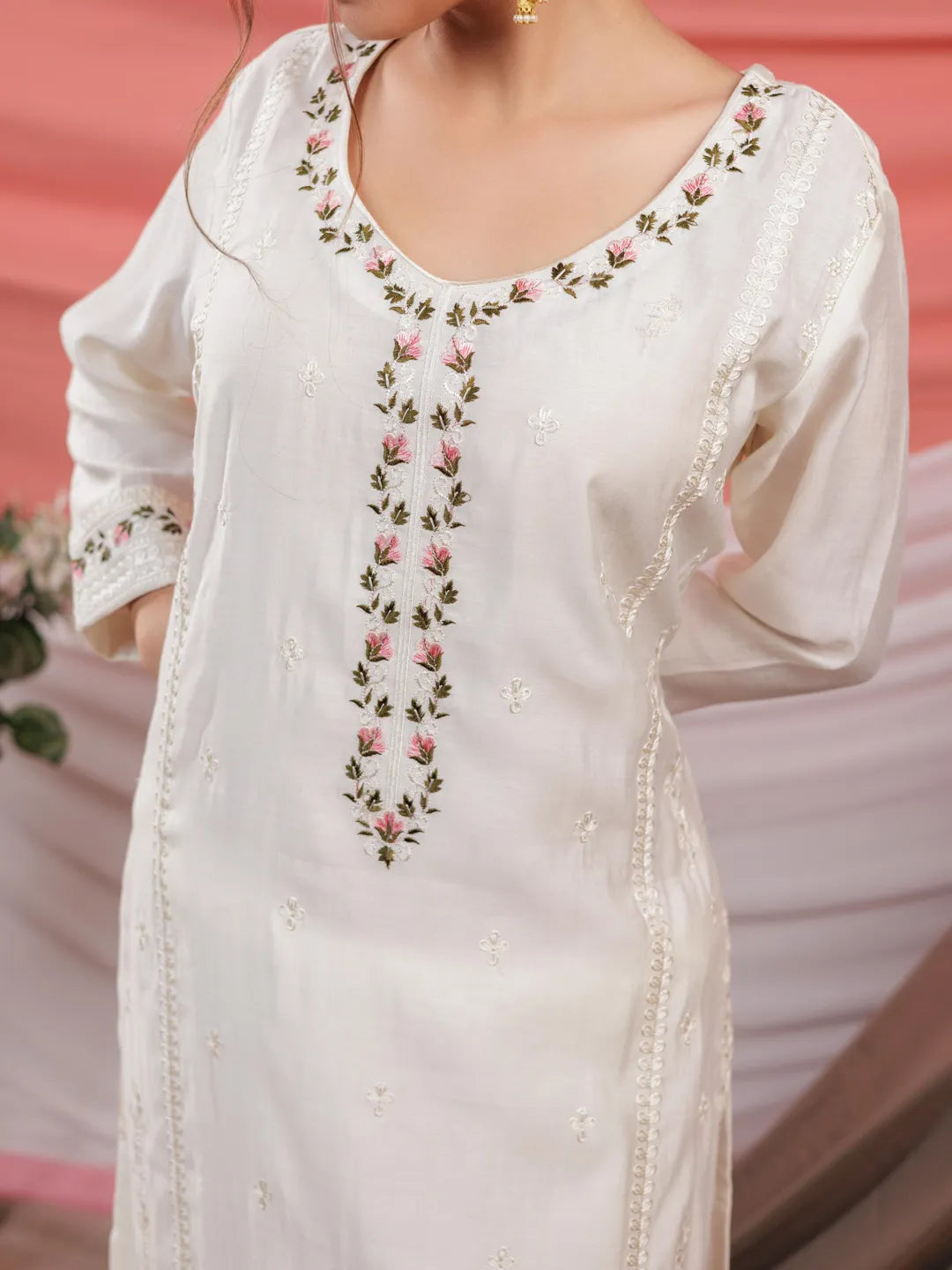 Yufta White Embroidered Kurta Dupatta Pant Set