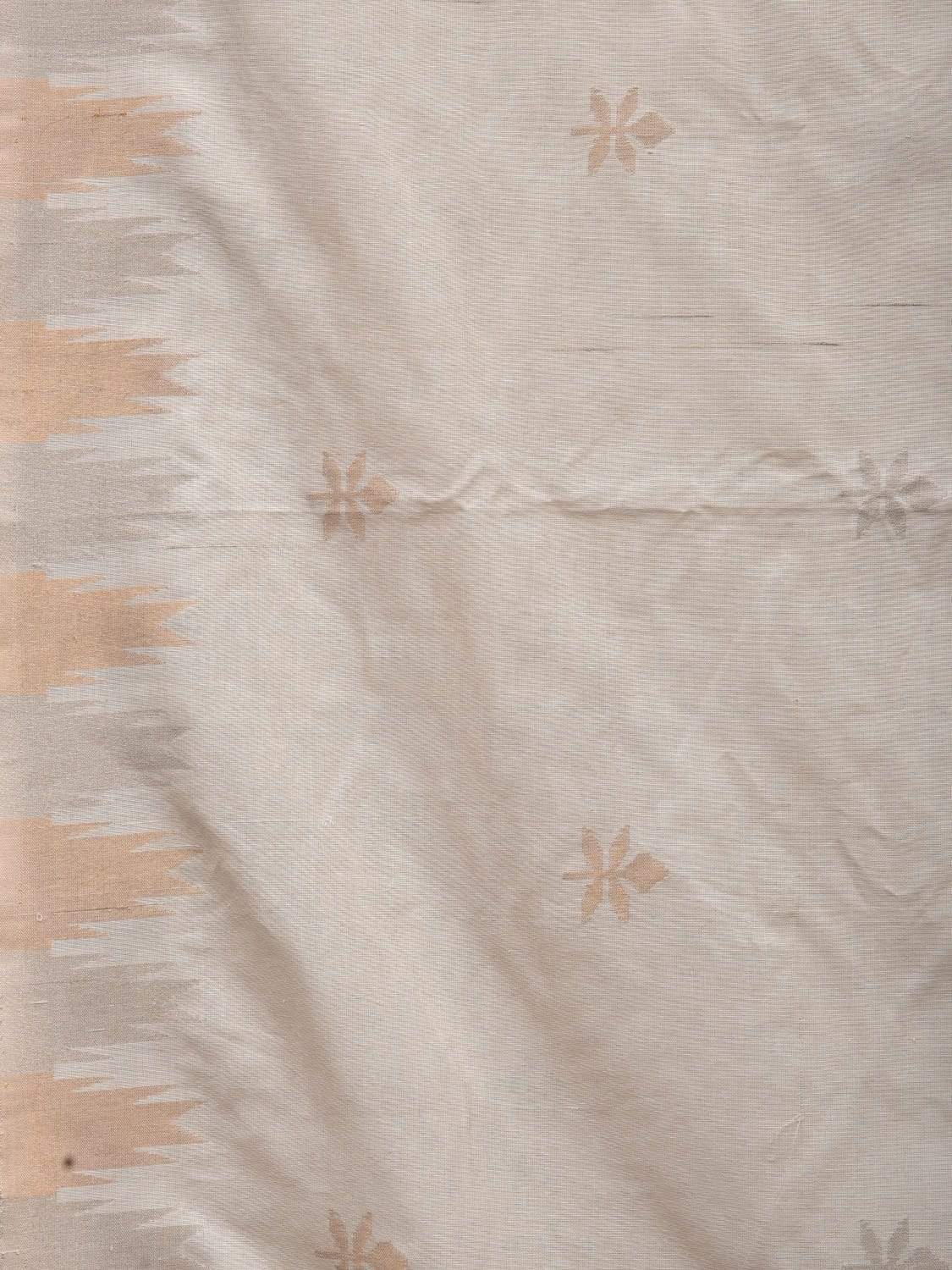 White Khadi Cotton Handloom Saree with Temple Border and Buta Design - Global Threads - Distacart