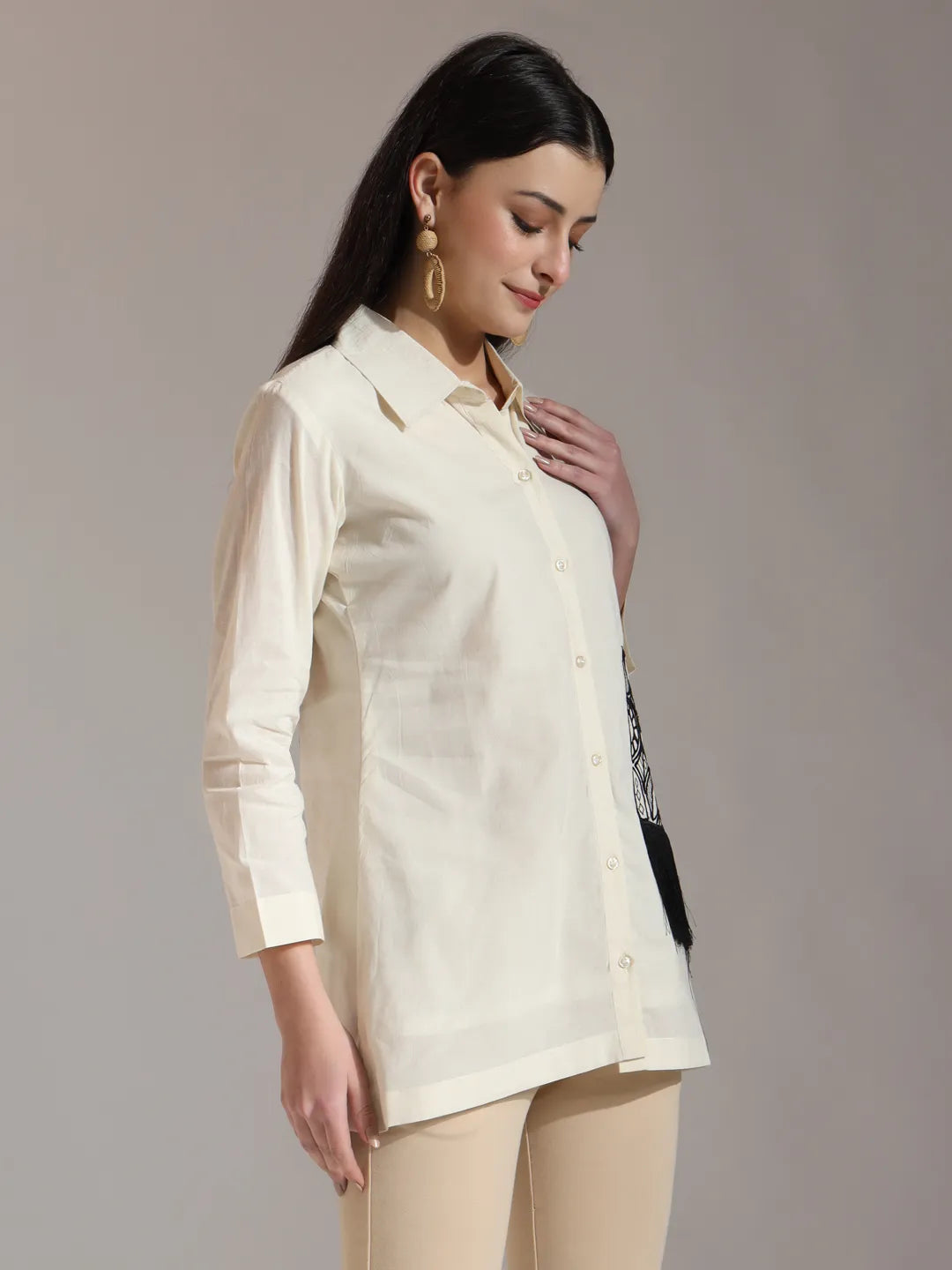 Yufta White Pure Cotton Top With Exquisite Embroidery