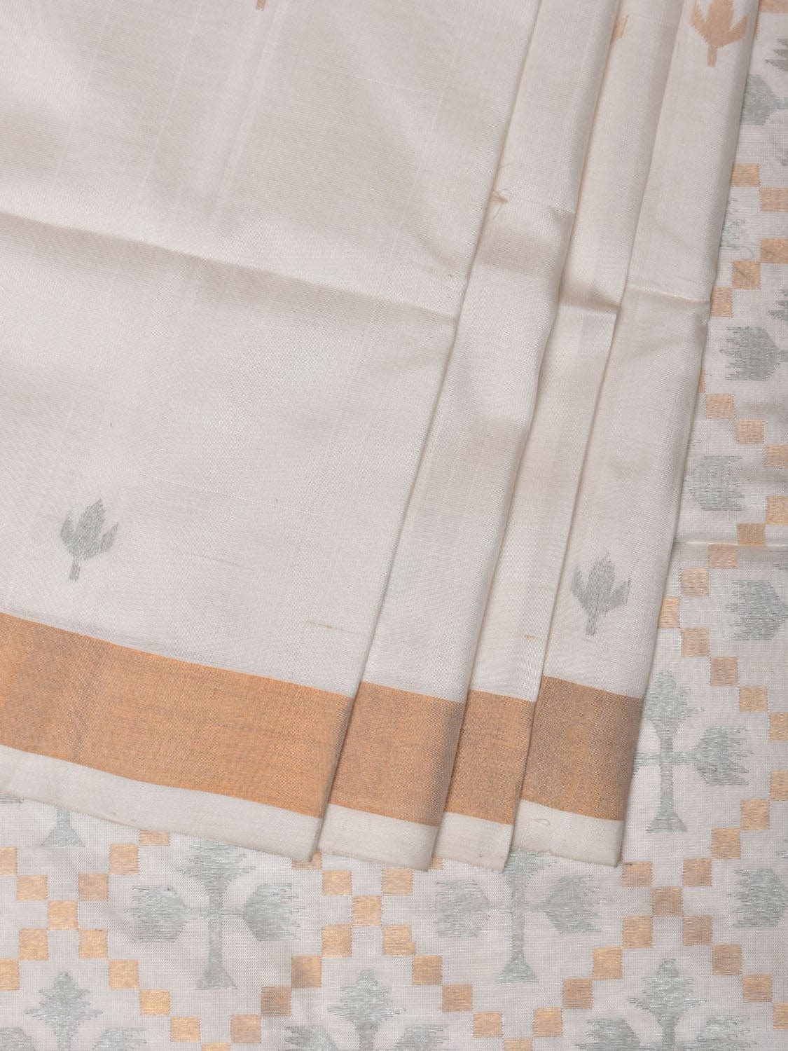 White Uppada Silk Handloom Saree with Jamdani Pallu Design - Global Threads - Distacart