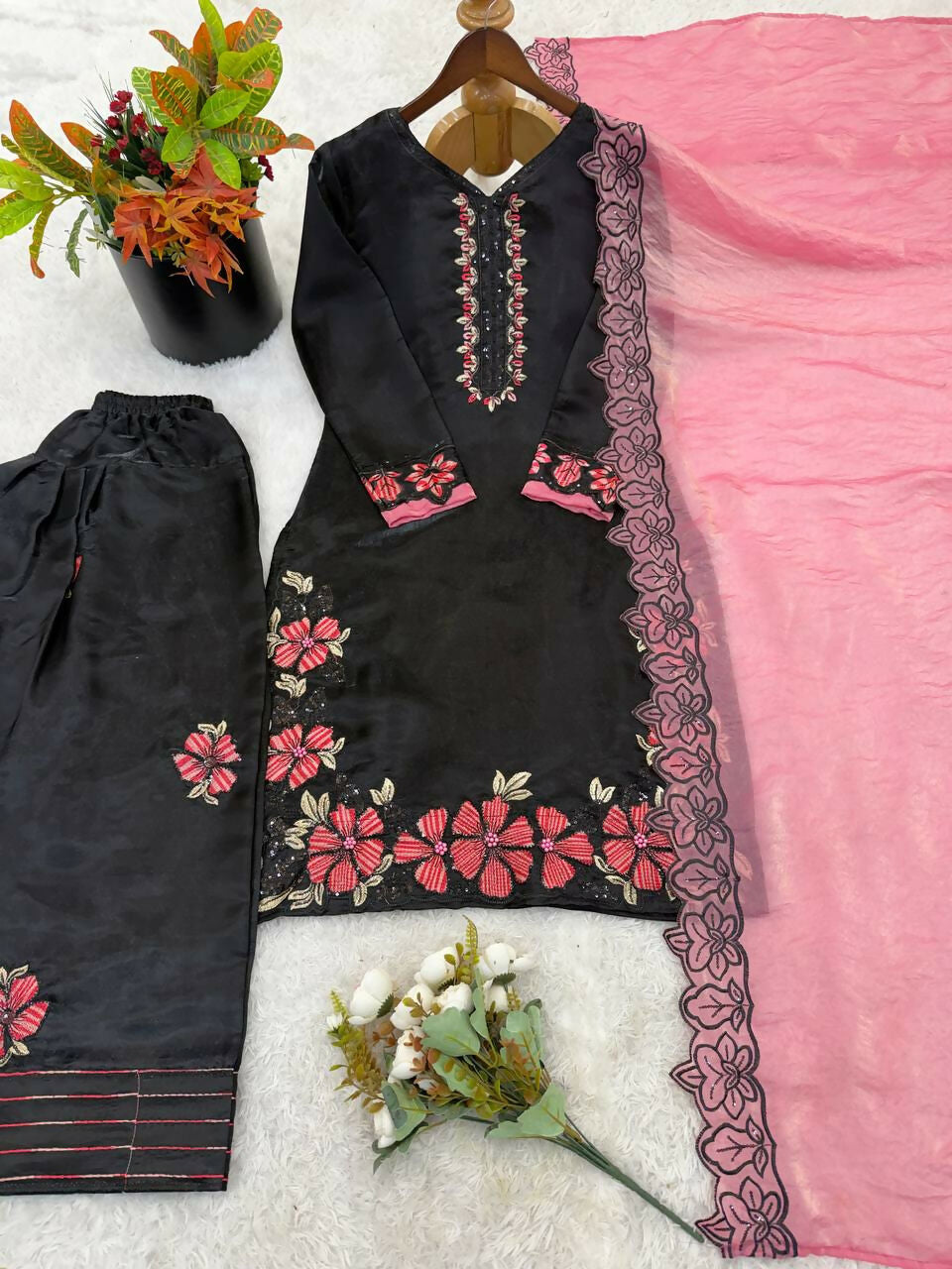 Teeya Creation Women'S Fancy Stylish Heavy Embroidery Sequence Work With Rivet Moti Work Kurta Set - Dista