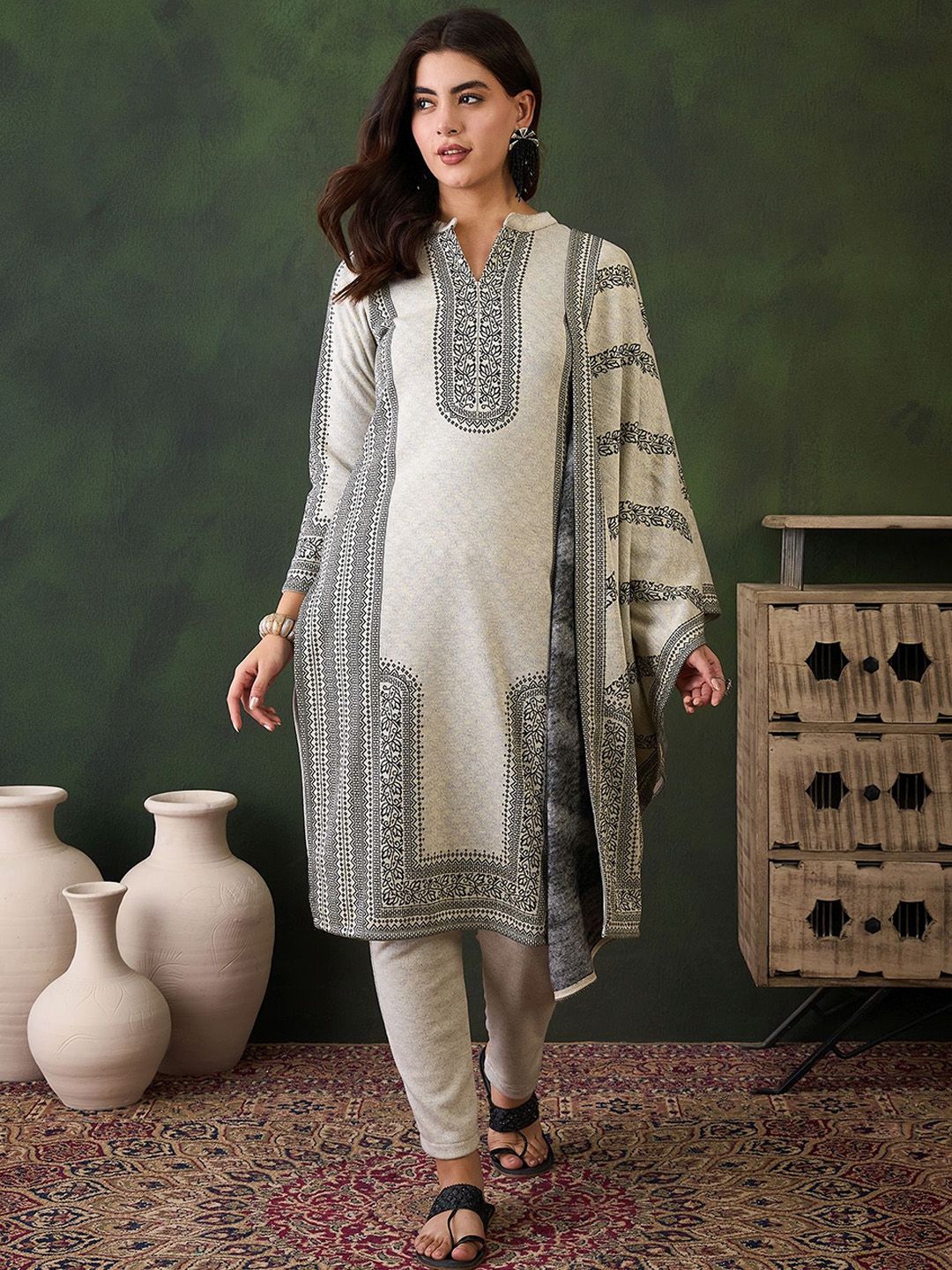 Sangria Self Design Straight Kurta & Trouser With Dupatta - Distacart