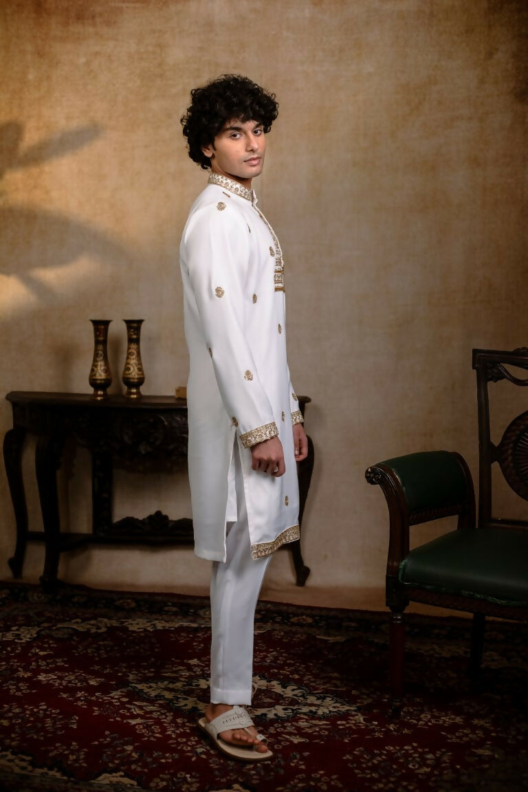 Falling Raw Silk White Devalaya Kurta By Hilo Design
