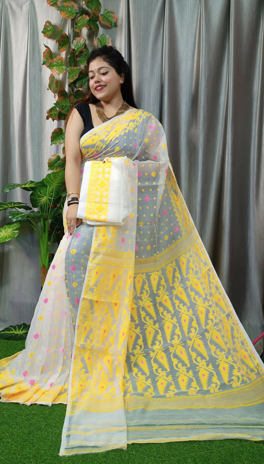 ECDBUTAJAMDANIOffWhite