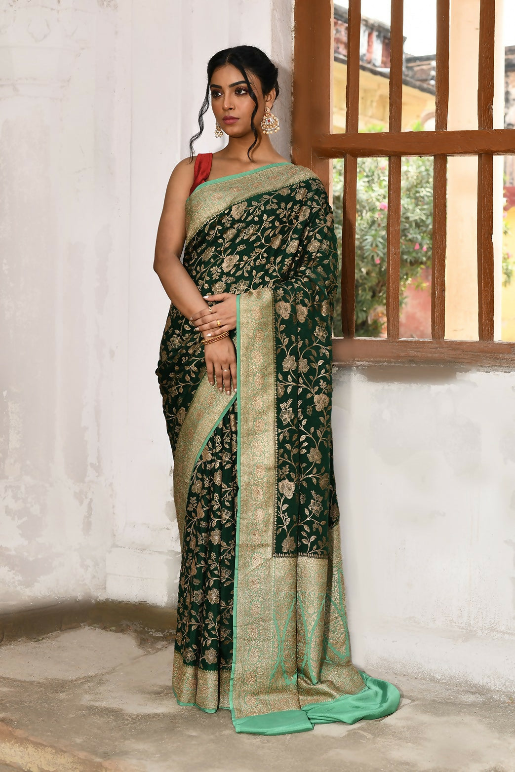 Joban Fashion Emerald Green Crepe Chiffon Pure Handloom Banarasi Silk Saree - Dista