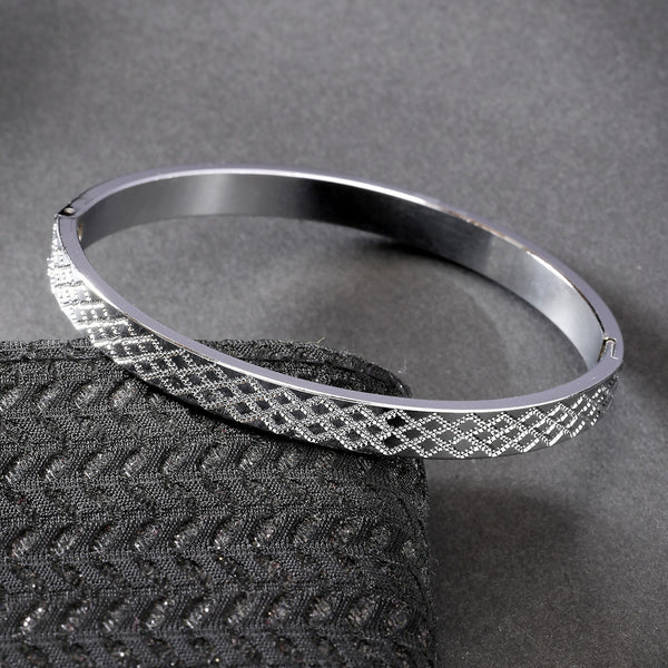 NVR Men's Silver-Plated Stainless Steel Kada Bracelet - Distacart