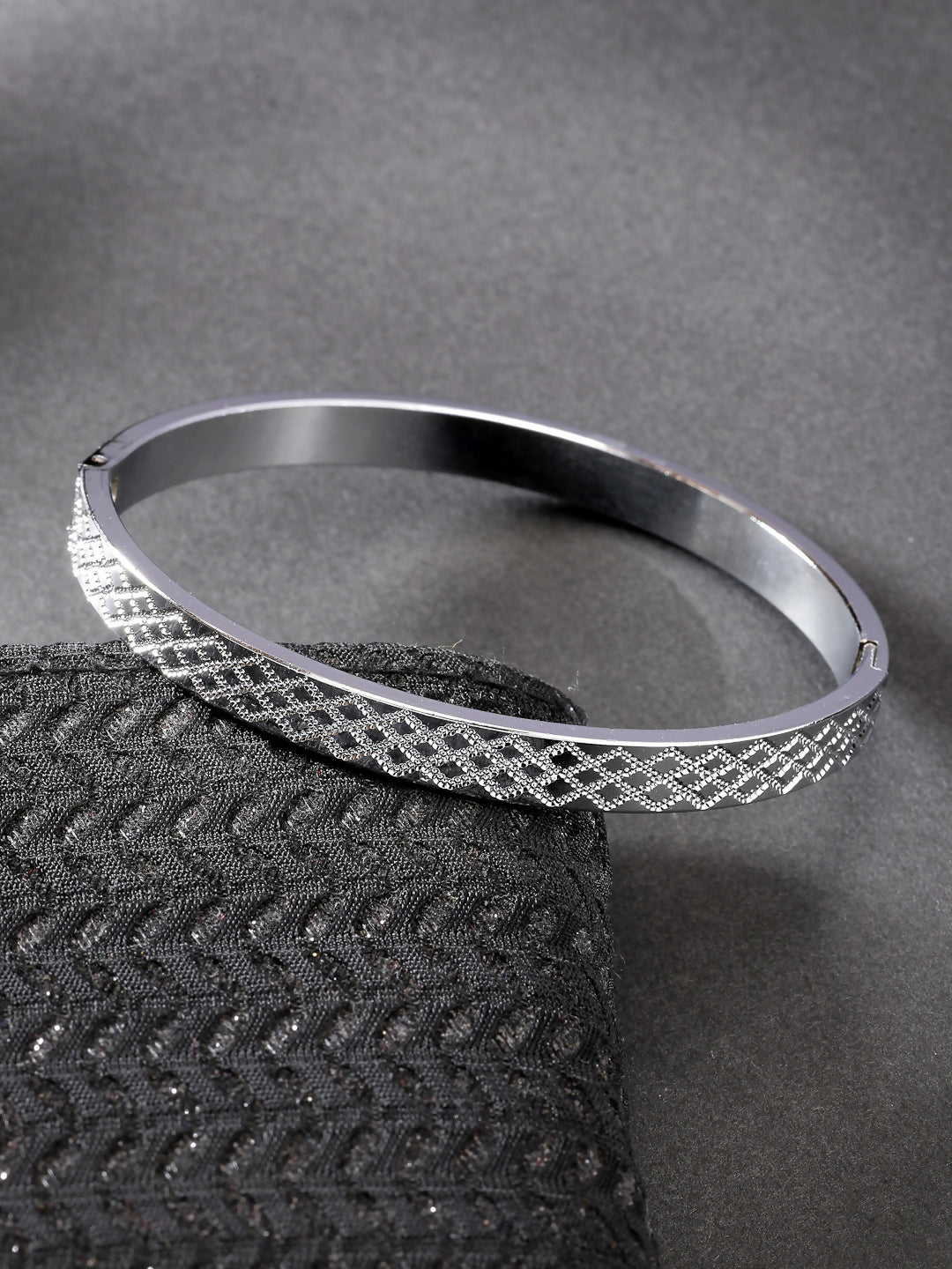 NVR Men's Silver-Plated Stainless Steel Kada Bracelet - Distacart