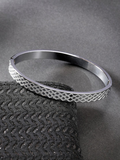 NVR Men's Silver-Plated Stainless Steel Kada Bracelet - Distacart