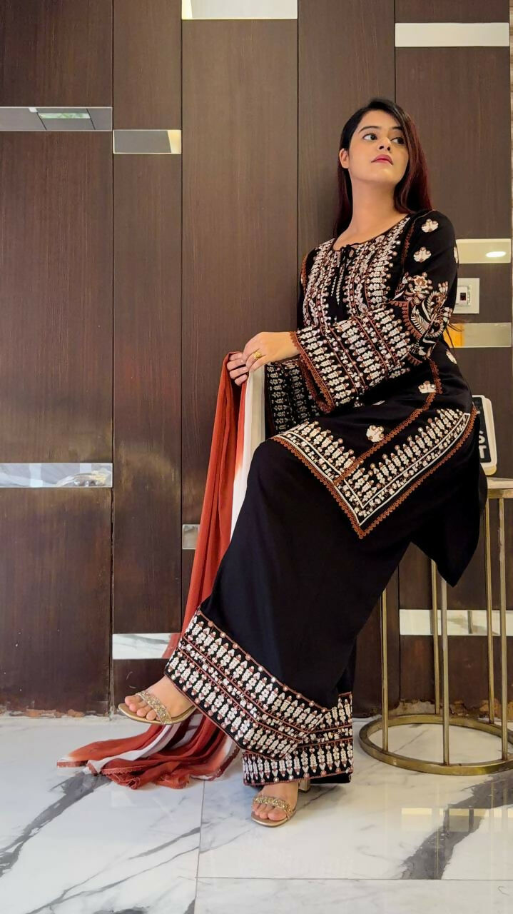Teeya Creation Womens Trendy Stylish Embroidery Thread Work Kurta Set - Dista