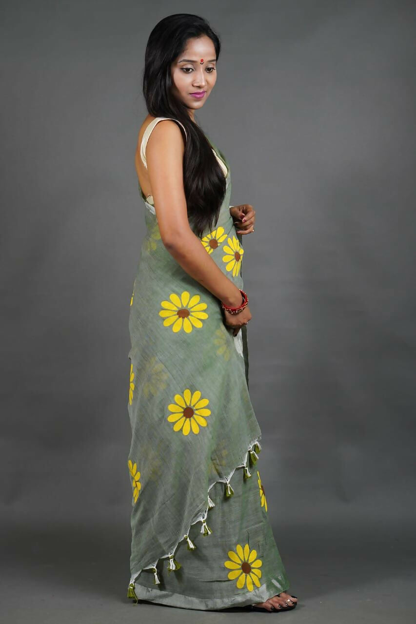 Exclusive Collection Light Pista Pure Cotton Saree With Sunflower Design
