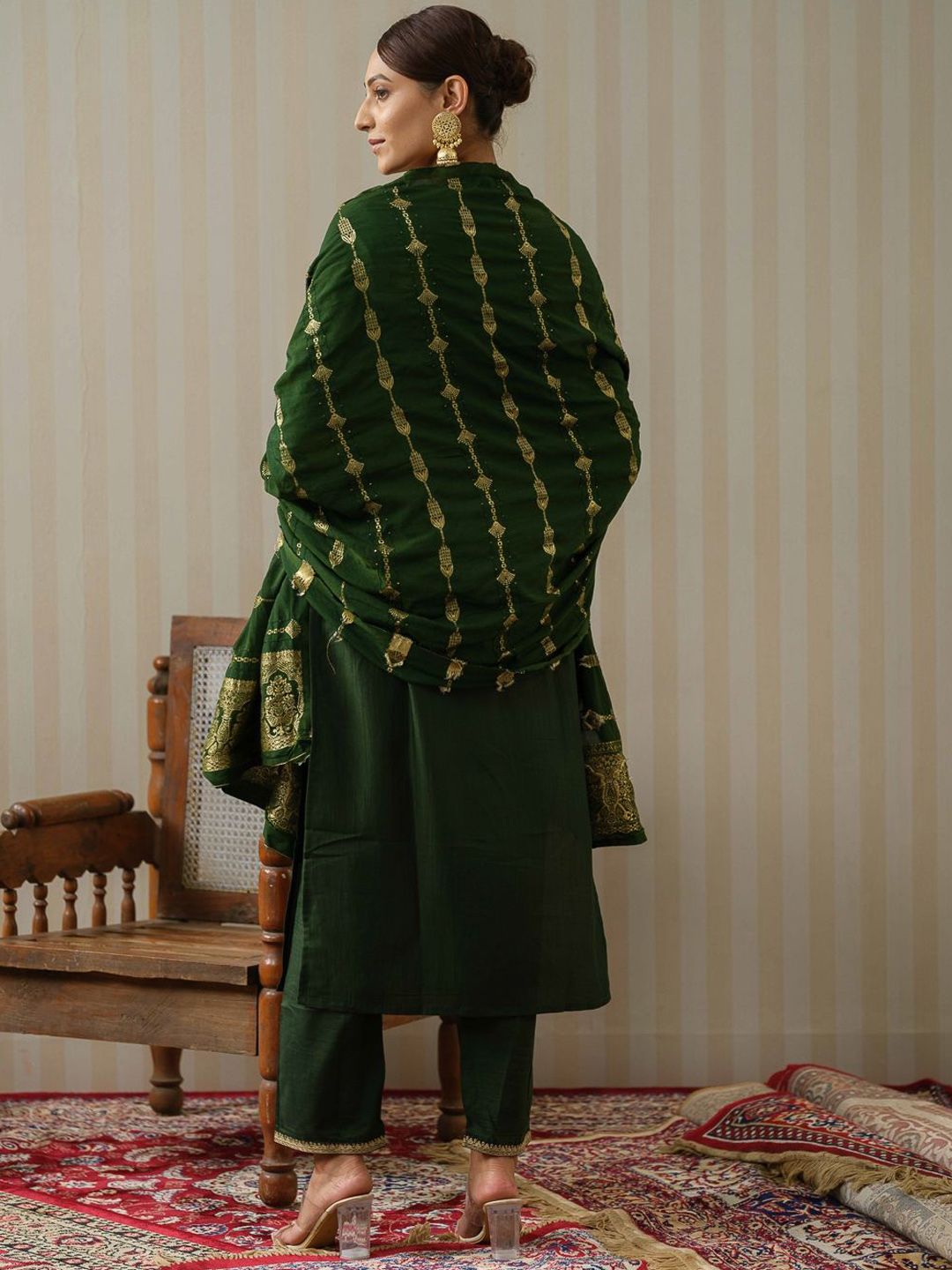 Ode by House of Pataudi Floral Printed Straight Kurta & Trousers With Dupatta - Distacart