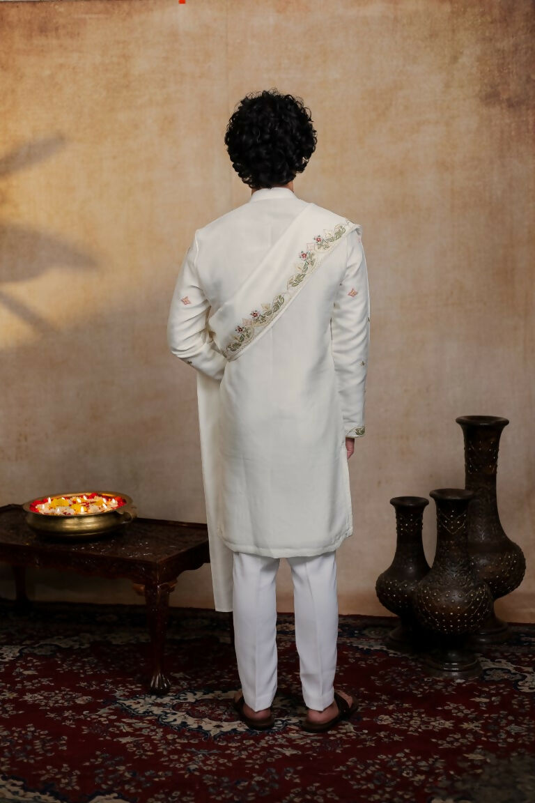 Falling Raw Silk Off White Geometric Symphony Kurta Set By Hilo Design - Distacart