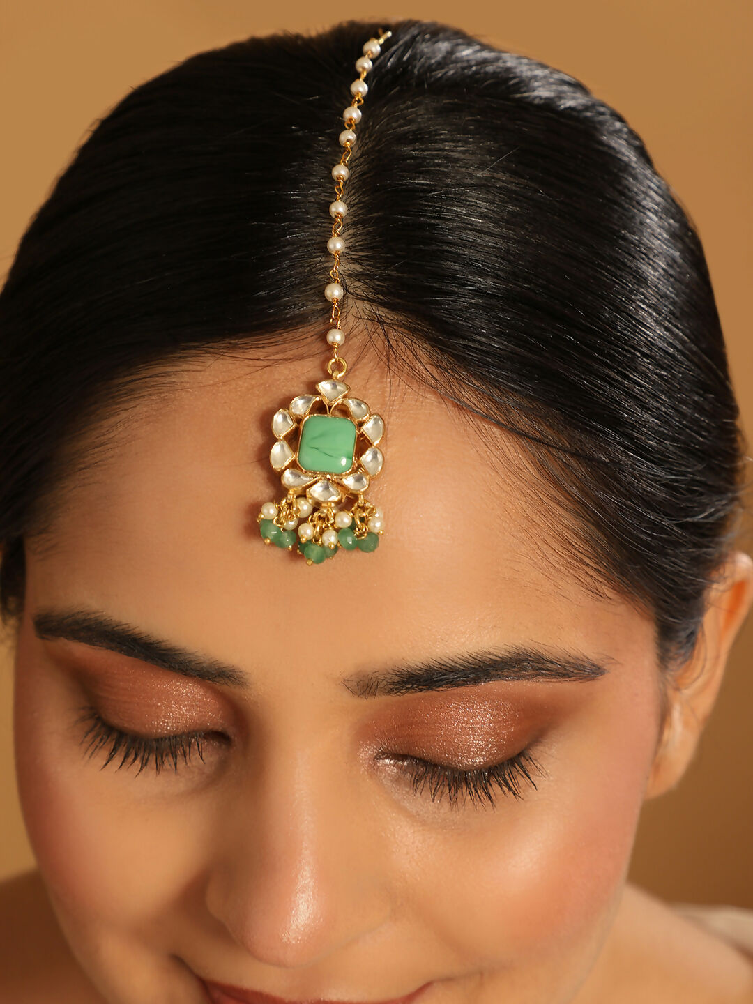 Nuyug 22K Gold-Plated Kundan & Green Stone Embellished Maang Tikka Head Jewellery