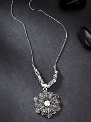 NVR Women's Silver-Toned Decent Floral Shape Pendant with Chain - Distacart