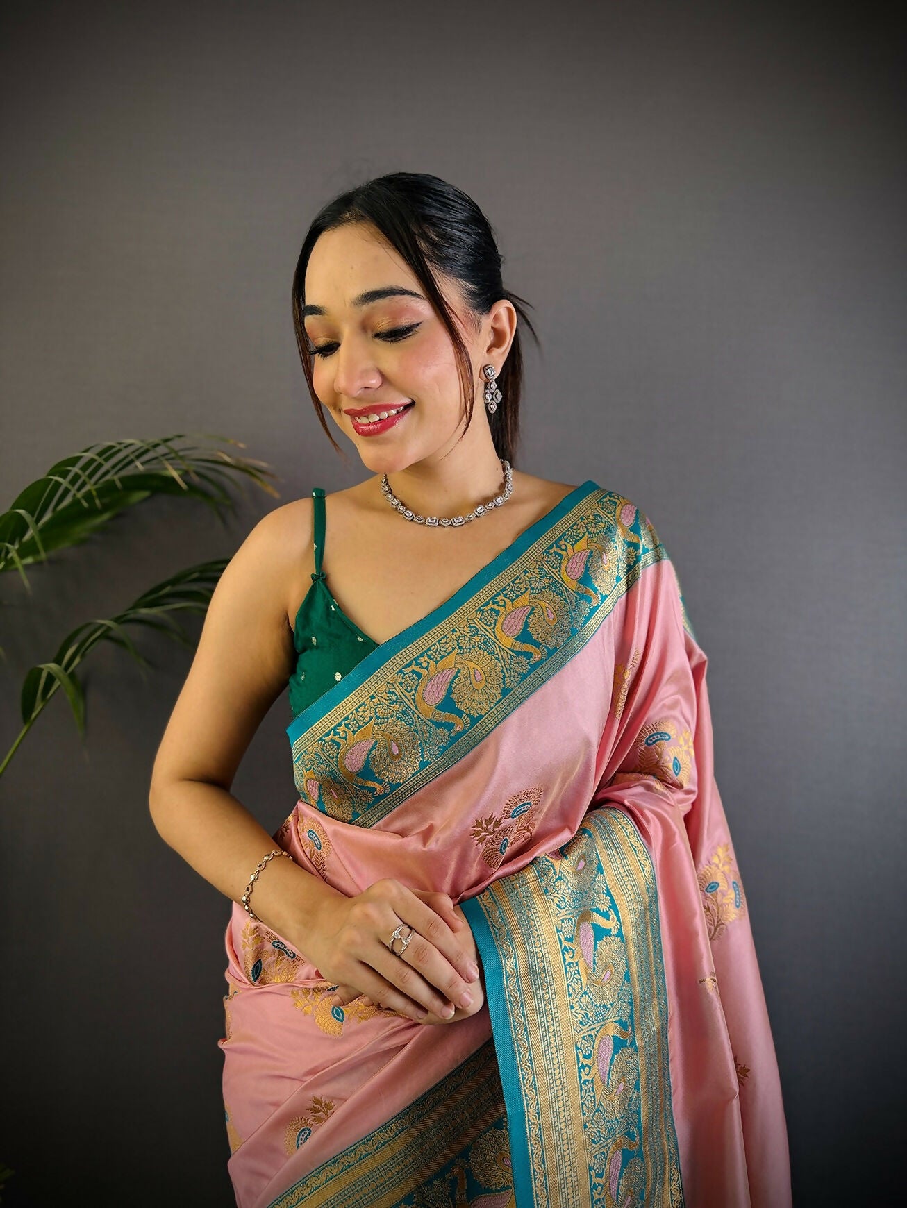Joban Fashion Banarasi Baby Pink Woven Soft Silk Saree