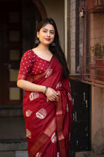 Thumbnail for Maroon Cotton Crepe Batik Print Saree with Unstitched Blouse - Hiral Fashion - Distacart
