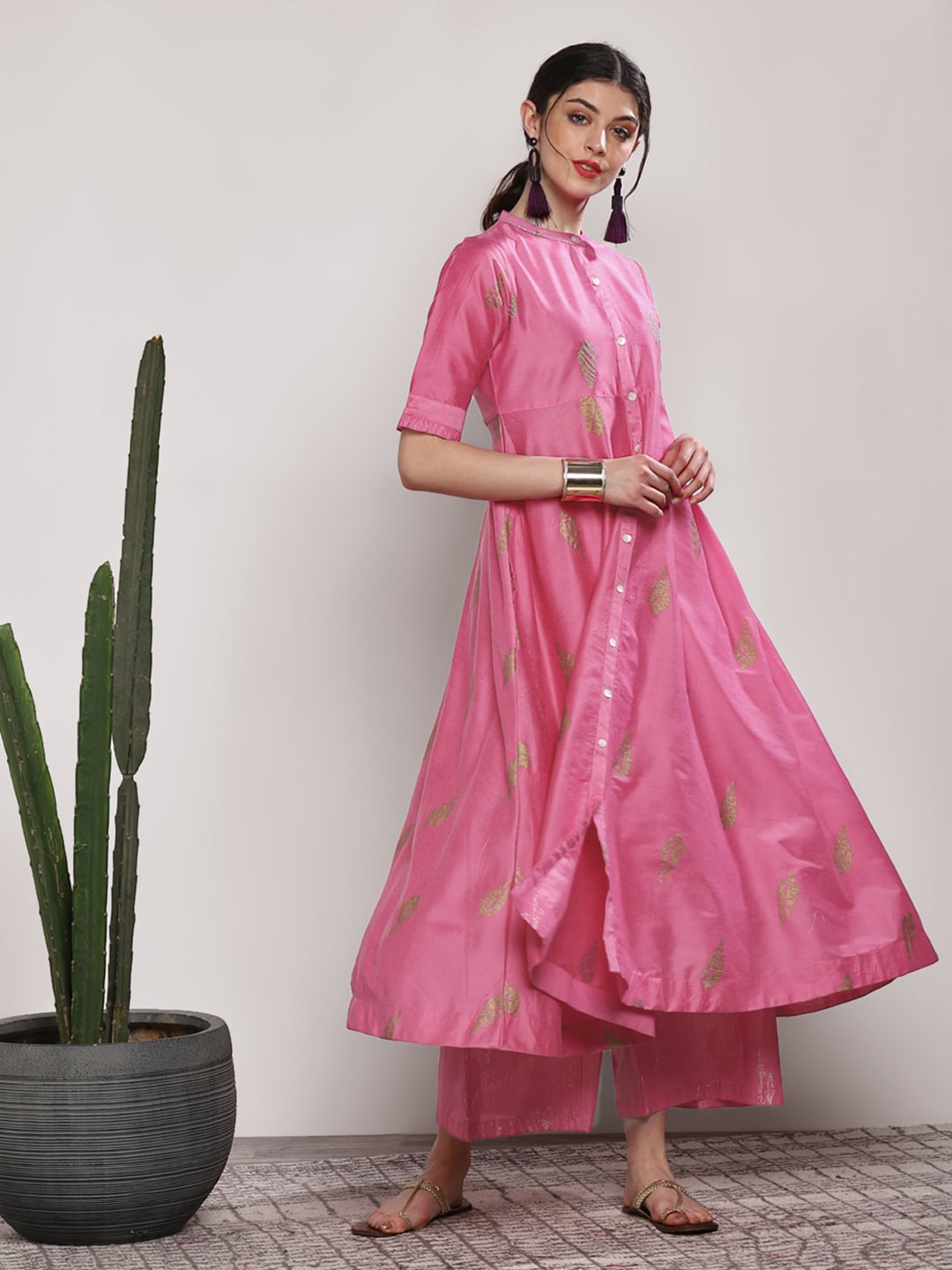 Sangria Women Pink Printed Kurta with Trousers - Distacart