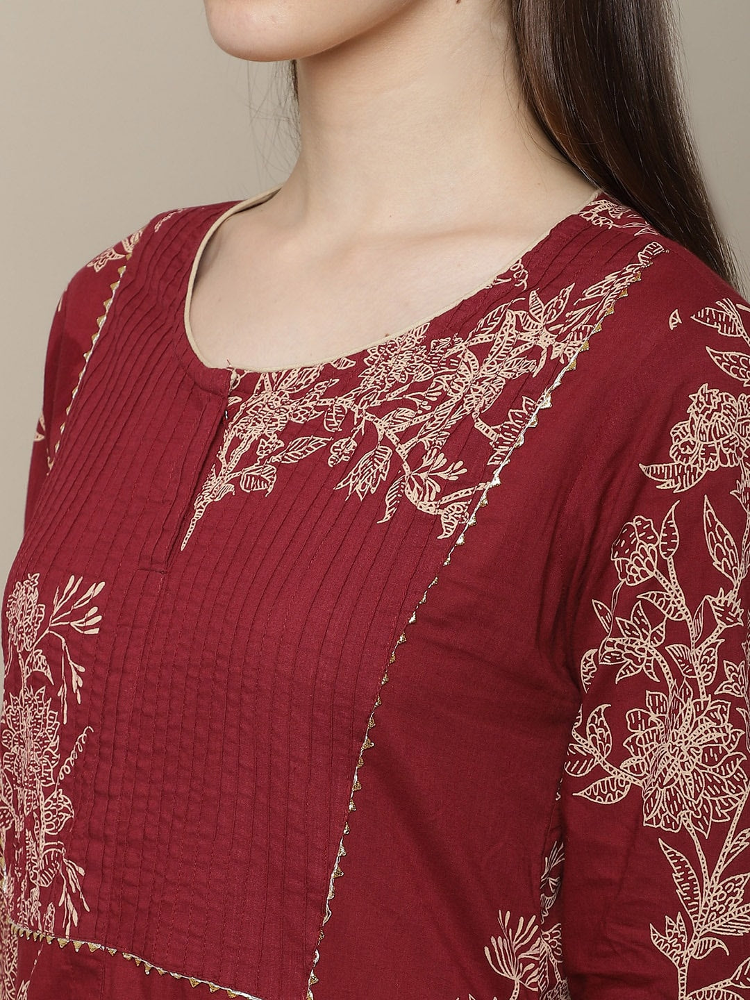 Sangria Women Maroon Floral Printed Pure Cotton Straight Kurta with Trousers - Distacart