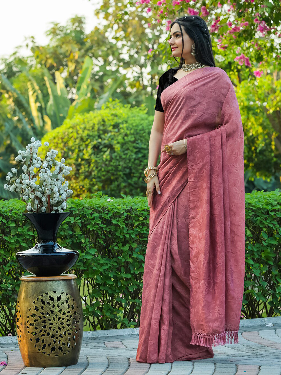 Tikhi Imli Floral Printed Embossed Ready to Wear Saree - Distacart