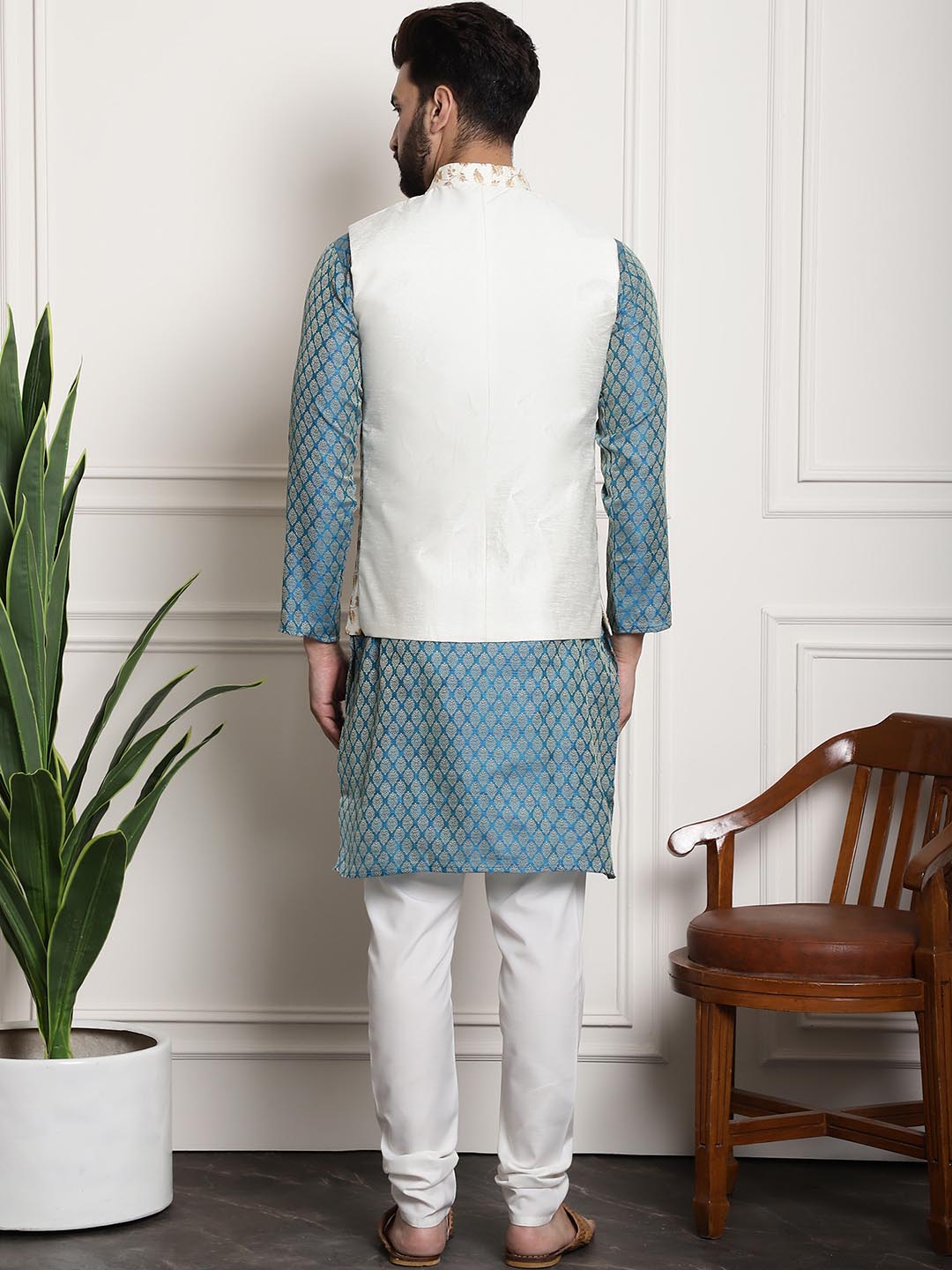 Sojanya Men Blue Ethnic Motifs Kurta with Pyjamas & Nehru Jacket - Distacart