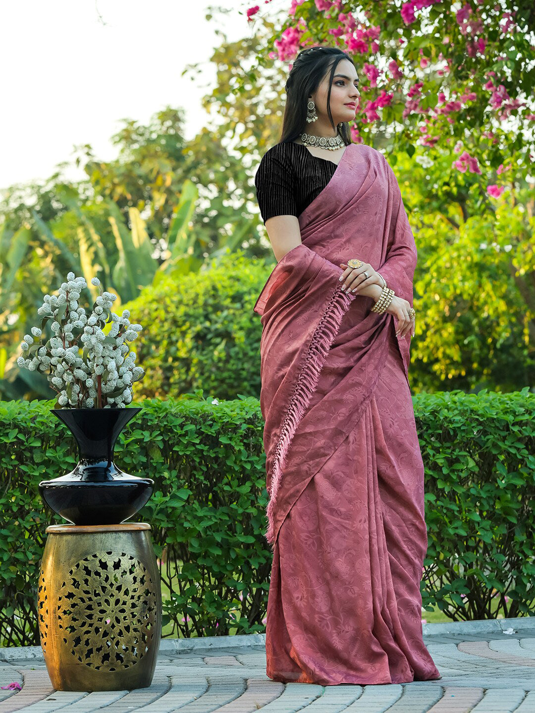 Tikhi Imli Floral Printed Embossed Ready to Wear Saree - Distacart