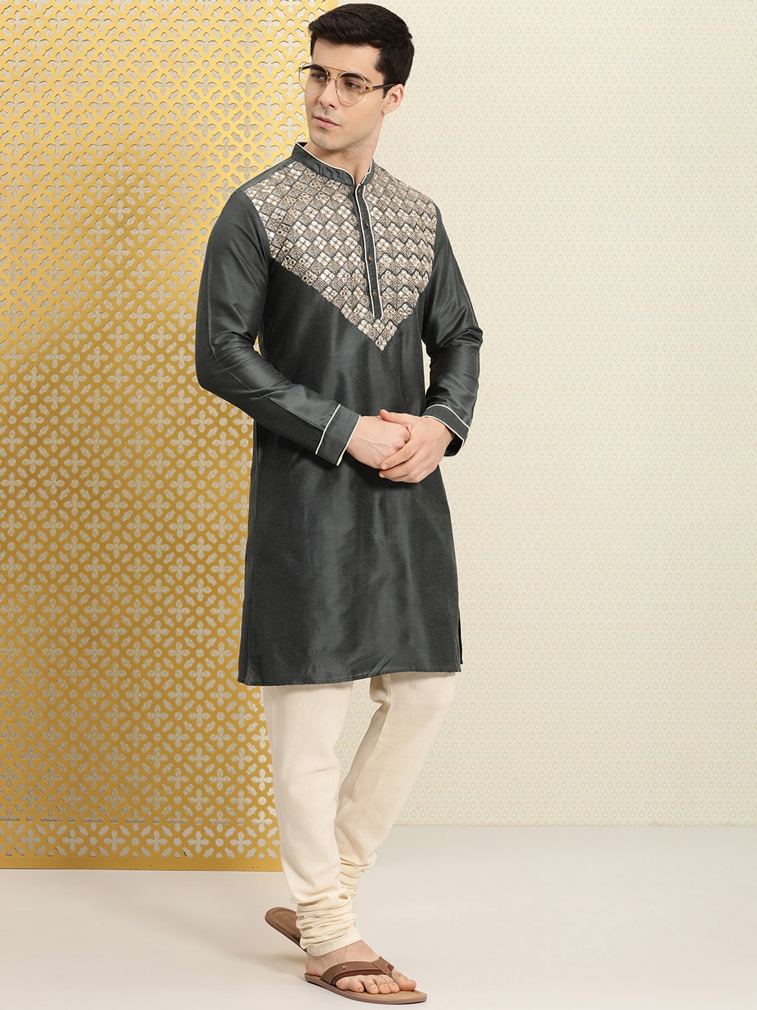 House of Pataudi Men Embroidered Mirror Work Jashn Kurta - Distacart