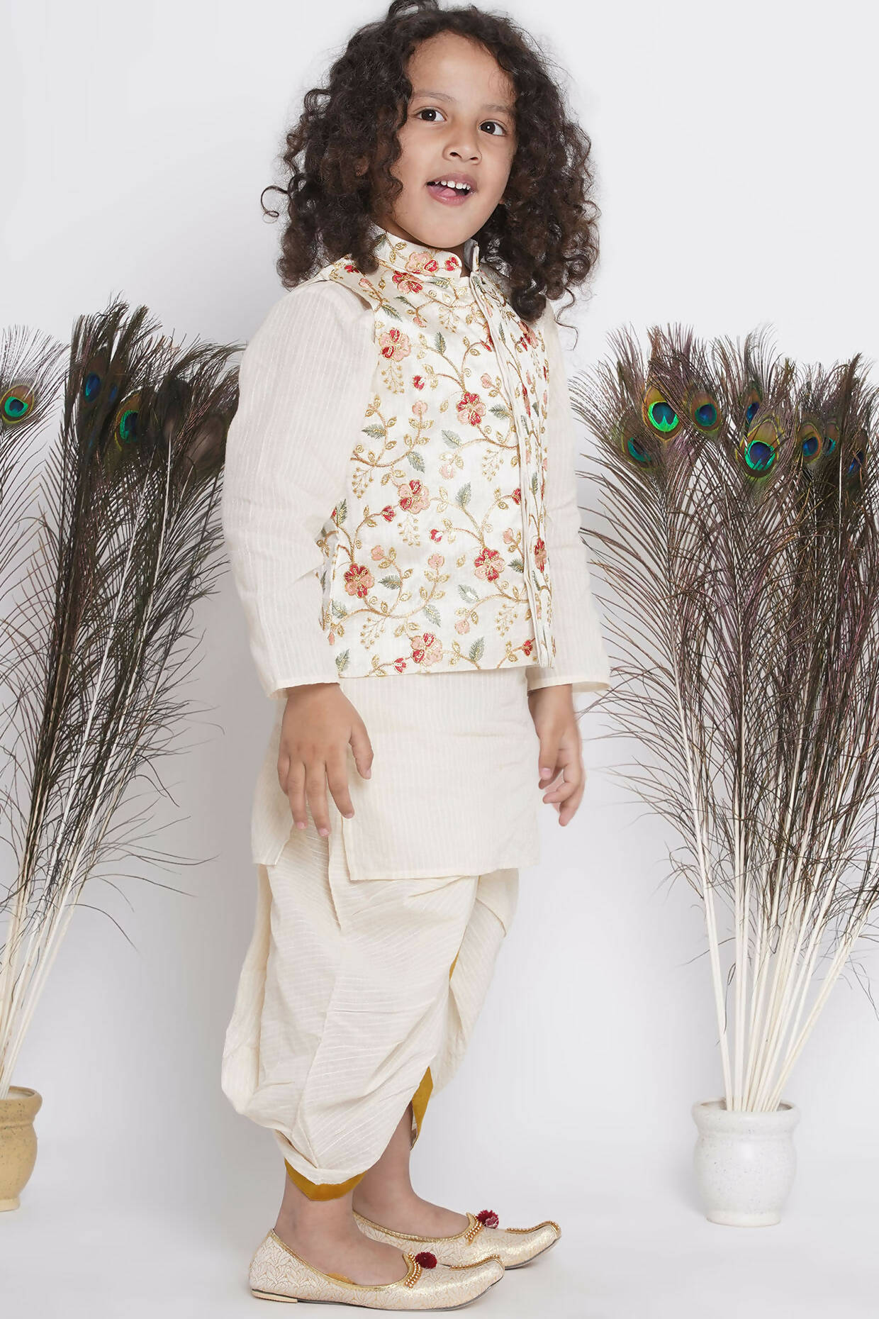 Little Bansi Banarsi Floral Embroidery Jacket Wth Cotton Kantha kurta And Kantha Dhoti - Cream - Distacart