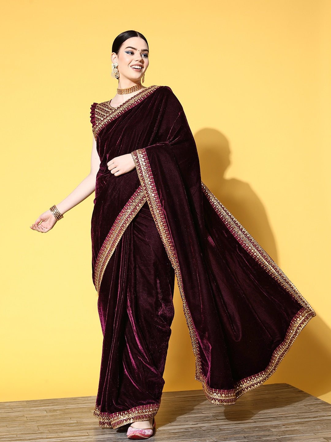 Mitera Solid Saree with Embroidered border - Distacart