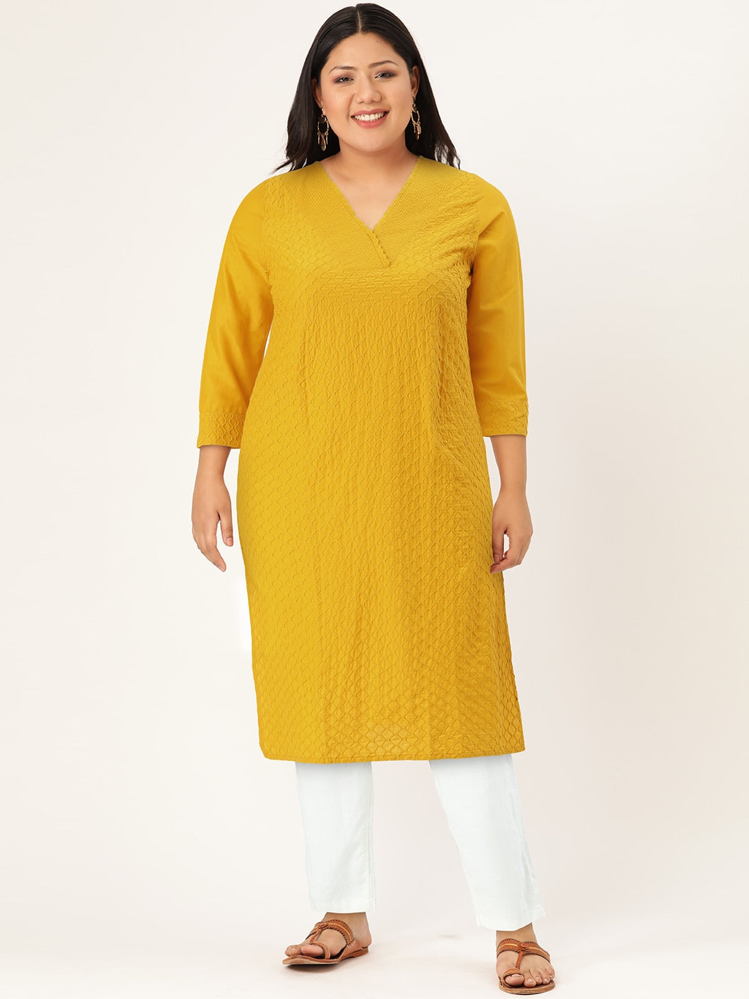 HERE&NOW Women Geometric Embroidered Kurta - Distacart