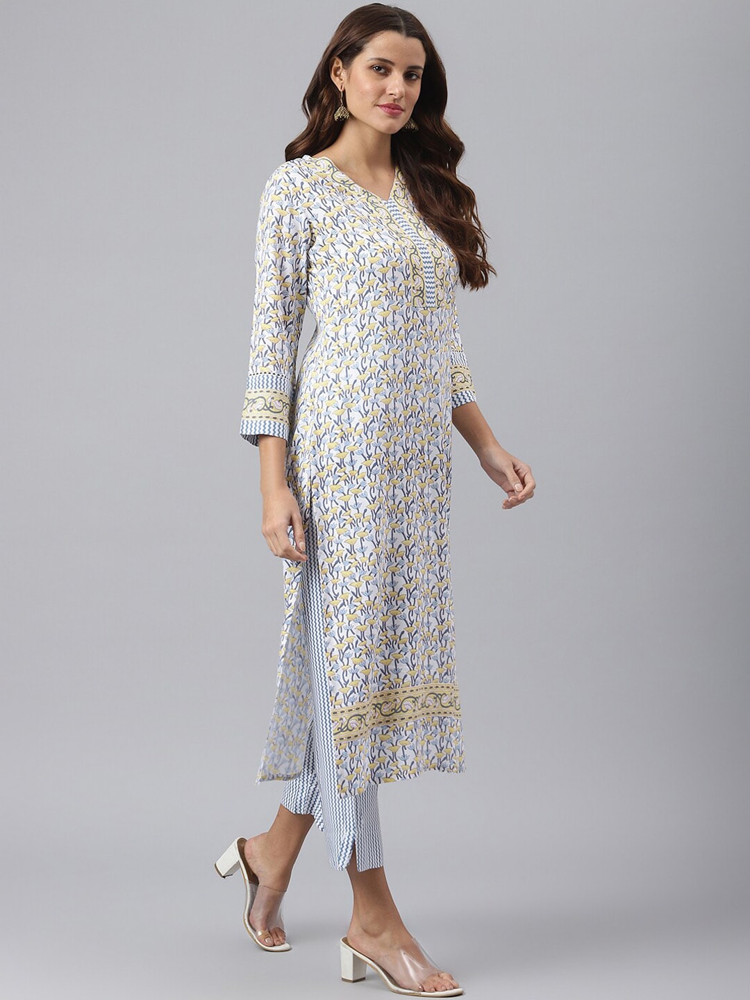 Kalini Women Floral Printed Kurta with Trousers & Dupatta - Distacart